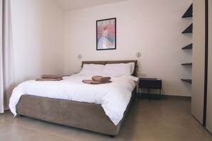 2 chambres, fer et planche à repasser, Wi-Fi gratuit, draps fournis