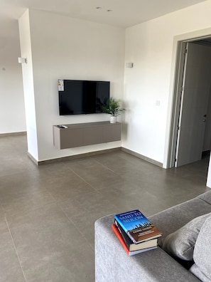 TV