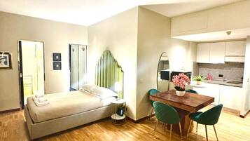 1 chambre, fer et planche Ă repasser