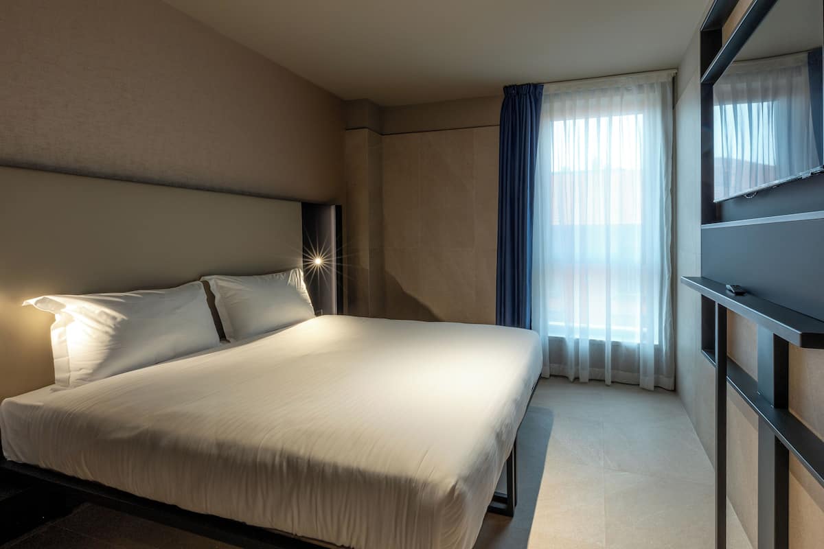 1 sovrum, minibar, värdeförvaringsskåp på rummet och ljudisolering