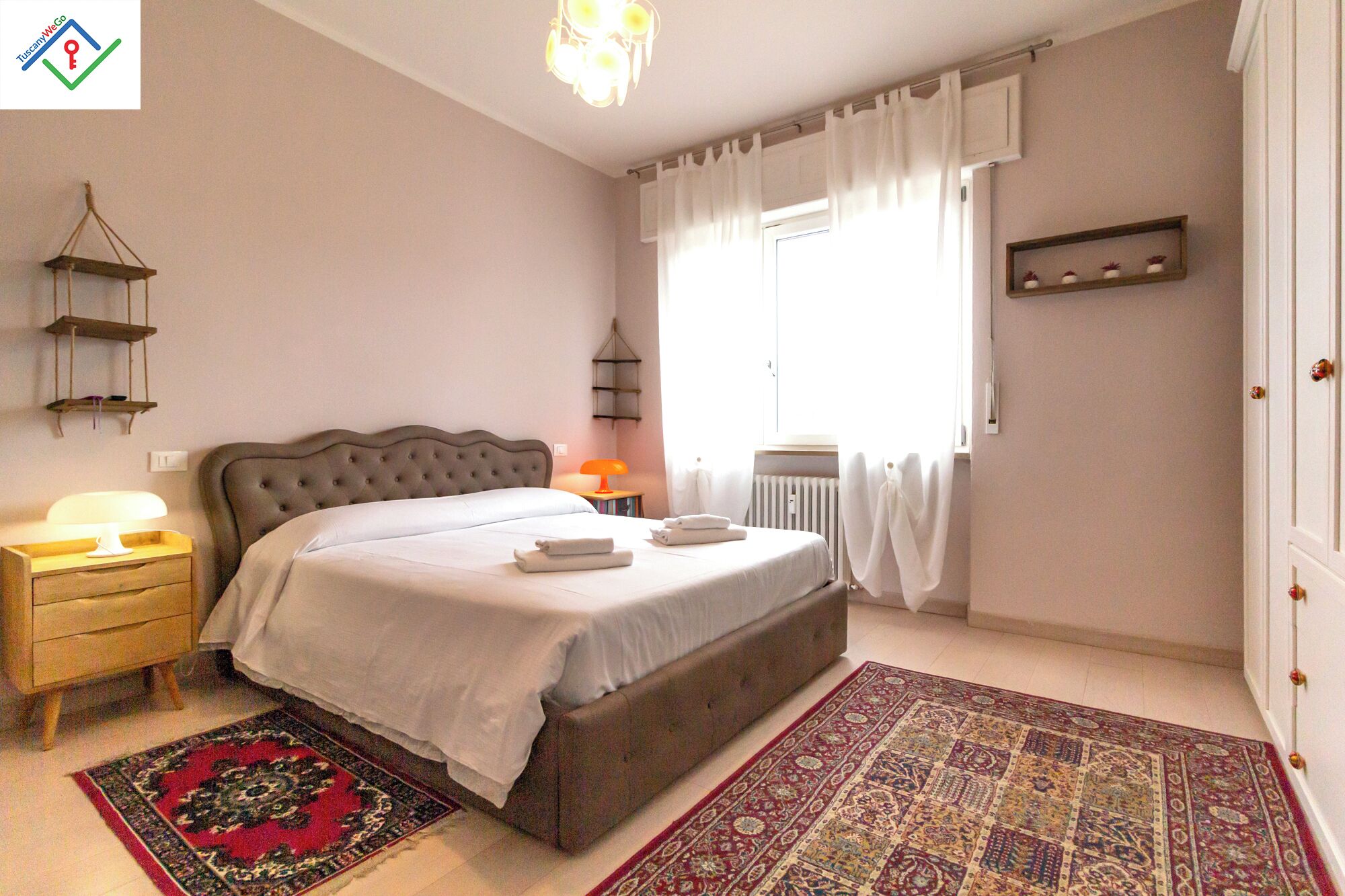 2 camere, una scrivania, ferro/asse da stiro, Wi-Fi gratuito