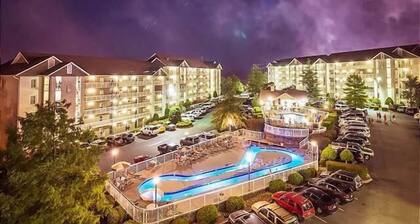 Top Floor, Scenic Mtn View, Walk-in Shower