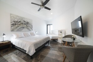 3 chambres, fer et planche à repasser, accès Internet, draps fournis