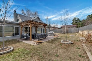 Terrace/patio - Game Room Adventures : A Family-Friendly Getaway! (Arvada)