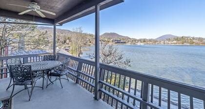 Stunning 3BR Retreat with Lake Views, Full Kitchen, Fireplace and Central A/C