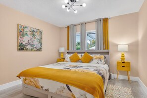 3 bedrooms, in-room safe, desk, iron/ironing board