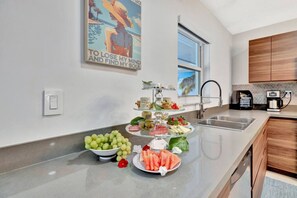 Fridge, microwave, oven, stovetop - 20% Off Near Beach! | Heated Pool|Family Fun Villa (Oakland Park)