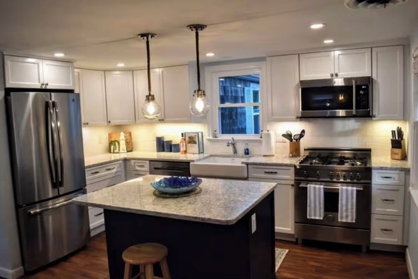 Refrigerador, microondas, horno, placa de cocina