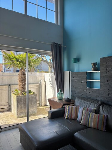 Vacation home, 300M BEACH (CABOURG town center)-6 people, 3 bedrooms