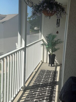 Interior - Lakefront Parkview Bay Condo/Amazing Views/Easy Access/3 Bedroom/3 Bath (Osage Beach)