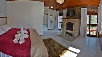 Deluxe Double Room | Free WiFi, bed sheets
