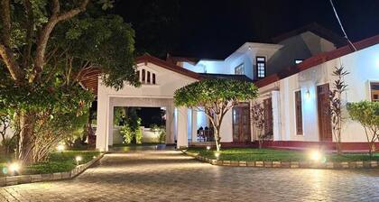 Niwahana Holiday Resort - Double Room with Park View 1