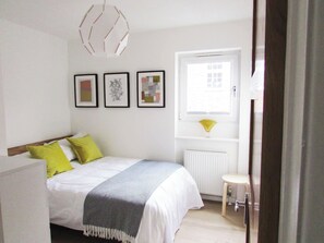 2 bedrooms, individually decorated, individually furnished, free WiFi - Rivergem - Riverside Coach House (Winchester)