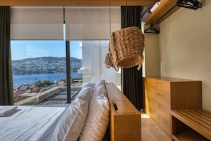 3 bedrooms, iron/ironing board, travel cot, free WiFi