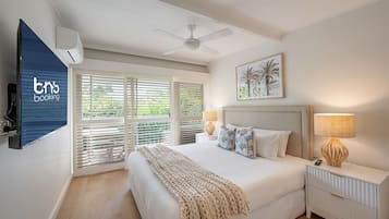 2 bedrooms, iron/ironing board, travel cot, free WiFi