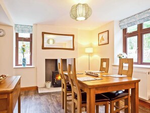 Dining - 2 bedroom accommodation in Carnforth (Carnforth)