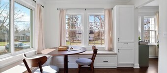 Downtown 2 BR Cottage w/ King Bed