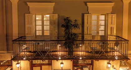 Amalie Suites