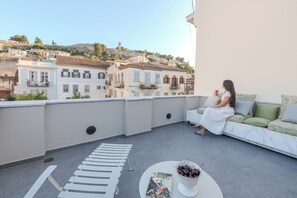 Junior Suite, City View | Iron/ironing board, free WiFi, bed sheets - Amalie Suites (Nafplio)