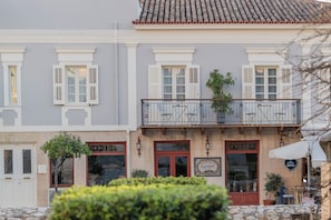 Fachada de la propiedad