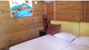 8 bedrooms, iron/ironing board, WiFi, bed sheets