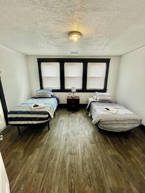 2 bedrooms, WiFi, bed sheets