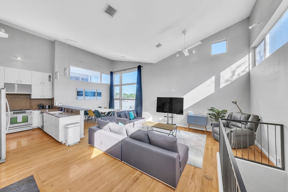 NEW! Modern Comfort in the Heart of Museum District