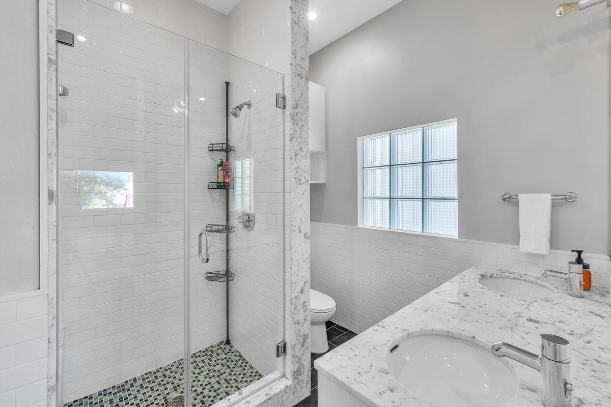Photo 7 of NEW! Modern Comfort in the Heart of Museum District