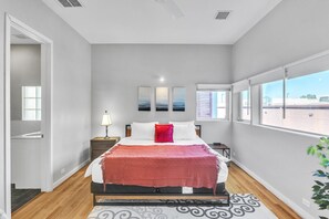 3 bedrooms, WiFi, bed sheets