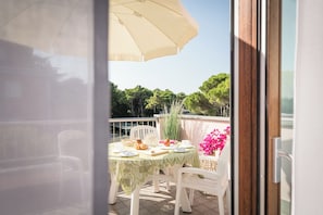 Apartment, 1 Schlafzimmer, Klimaanlage | Ausblick vom Zimmer