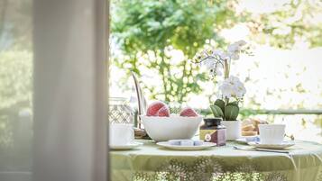 Apartment, 1 Bedroom, Garden View, Ground Floor | Terrace/patio