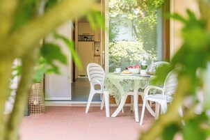 Appartamento, 1 camera da letto, vista giardino, al piano terra | Terrazza/patio