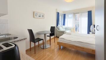 1 bedroom, iron/ironing board, WiFi, bed sheets