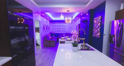 Modern Luxurious 2-bedroom Smart Apartment in Port of Spain with WiFi, AC