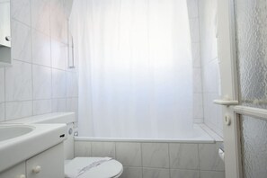 Hair dryer, towels - Studio in the heart of Zurich (Crown 35) (Zürich)