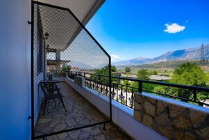 Suite, Balcony, Mountain View | Balcony view