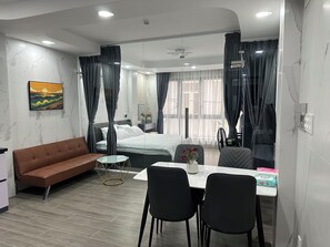 1 bedroom, iron/ironing board, WiFi, bed sheets