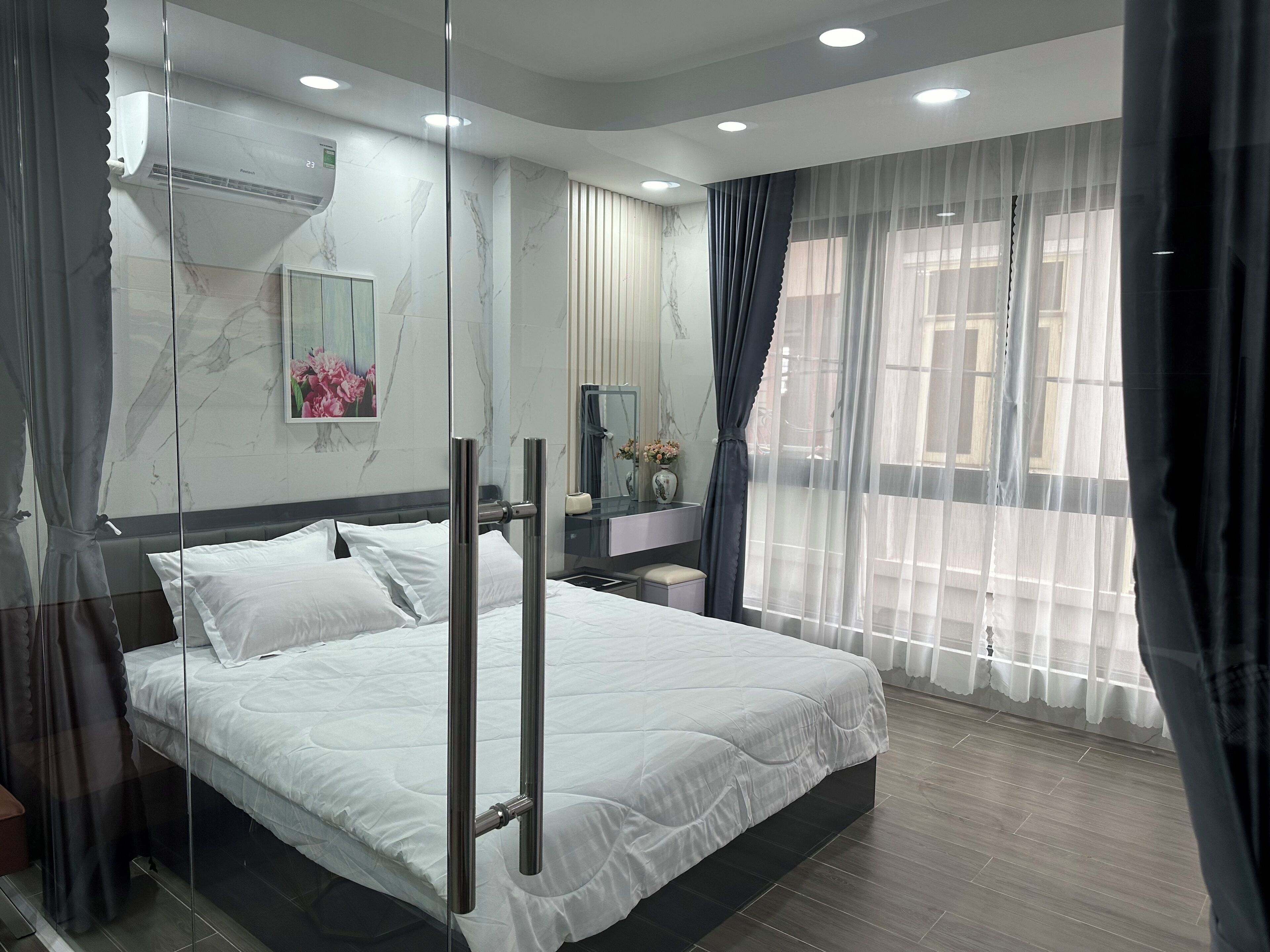 1 slaapkamer, een strijkplank/strijkijzer, wifi, beddengoed