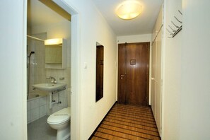 ヘアドライヤー、タオル