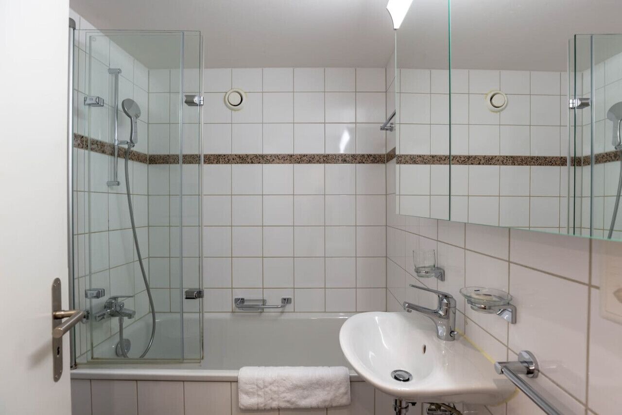 Hair dryer, towels