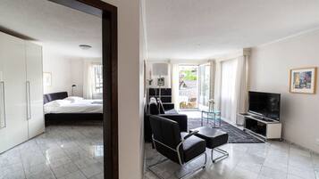 2 dormitoris, planxa i posts de planxar, wifi i roba de llit