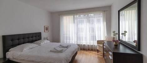 1 Schlafzimmer, Schreibtisch, Bügeleisen/Bügelbrett, WLAN