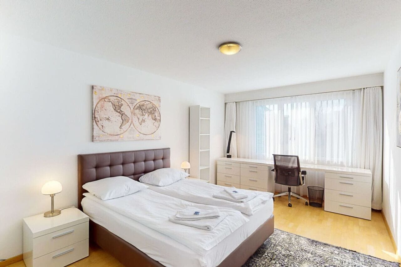 2 chambres, fer et planche à repasser, Wi-Fi, draps fournis