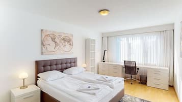 2 Schlafzimmer, BĂŒgeleisen/BĂŒgelbrett, WLAN, BettwĂ€sche