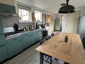 Private kitchen - Chalet the Veluwe Flight in the middle of the Veluwe Forests (Putten)