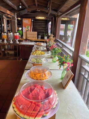 Dagelijks ontbijtbuffet (toeslag)