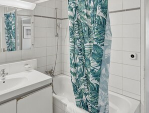 مجففات شعر، مناشف