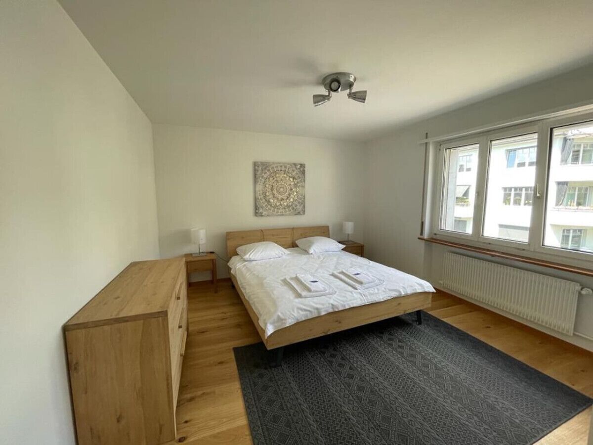 2 Schlafzimmer, Schreibtisch, Bügeleisen/Bügelbrett, WLAN