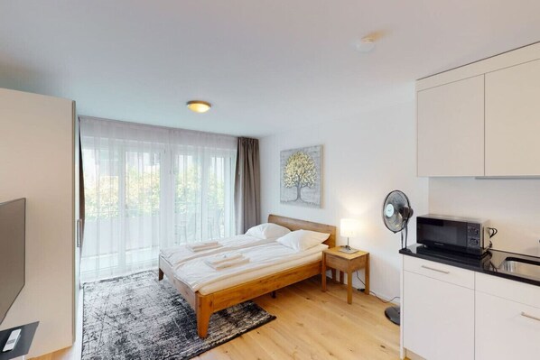 1 bedroom, desk, iron/ironing board, WiFi