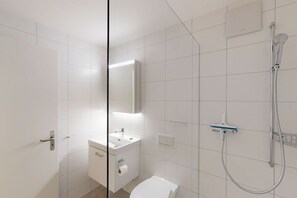 Hårføner og håndklær